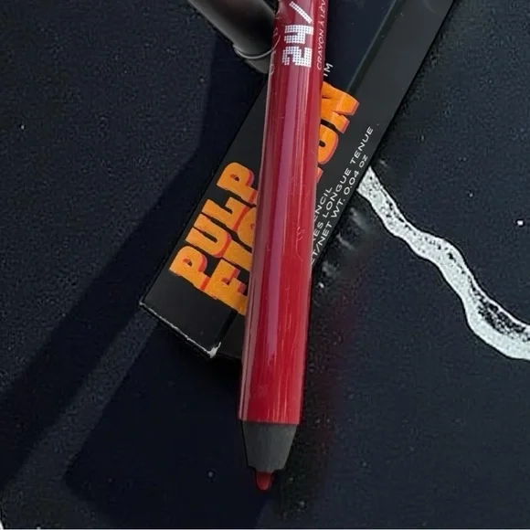 Urban Decay Pulp Fiction MRS. MIA WALLACE 24/7 Glide-on Lip Pencil. NEW IN BOX. - Picture 10 of 13
